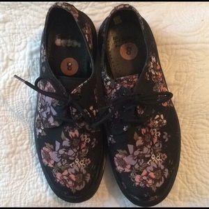 Doc Martens Black Floral Oxfords like new